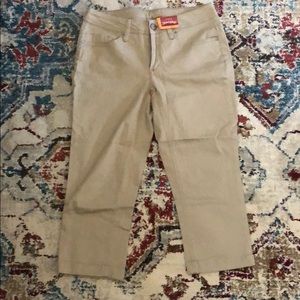 Faded glory tan capris